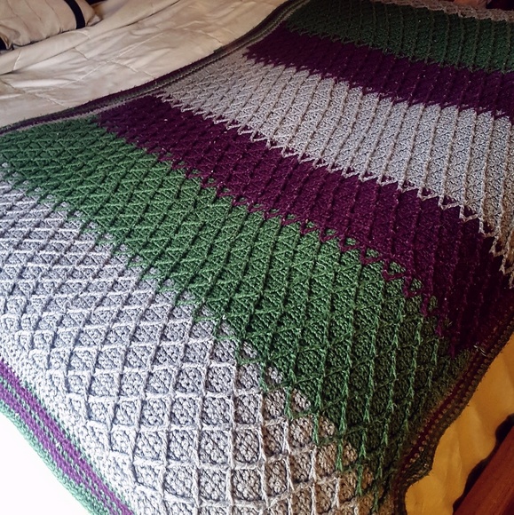 Be Still Boutique~2Blessed2BeStressed Hand Crafts Accessories - Luxuary Design Hand Knit Throw Blanket